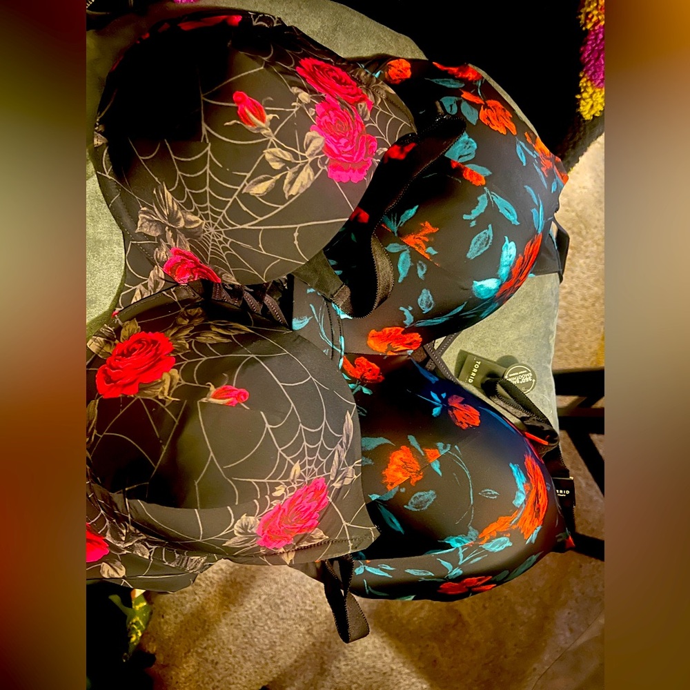 Brand new bras bundle one slightly worn once